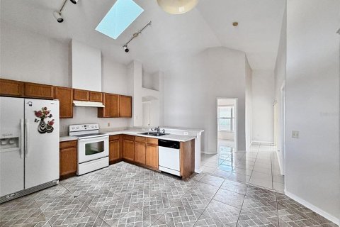 Villa ou maison à vendre à Orlando, Floride: 3 chambres, 172.98 m2 № 2425362 - photo 6