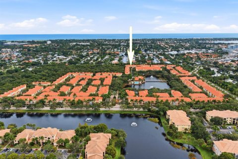 Townhouse in Palm Beach Gardens, Florida 3 bedrooms, 242.38 sq.m. № 2359784 - photo 7