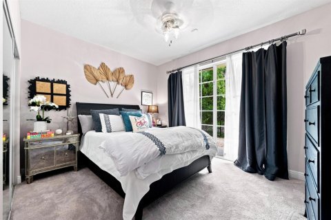 Townhouse in Palm Beach Gardens, Florida 3 bedrooms, 242.38 sq.m. № 2359784 - photo 12