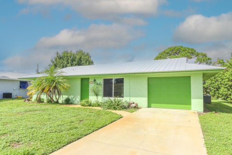 House in Jensen Beach, Florida 2 bedrooms, 91.79 sq.m. № 2273575 - photo 27