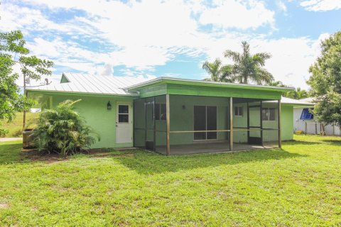 House in Jensen Beach, Florida 2 bedrooms, 91.79 sq.m. № 2273575 - photo 6