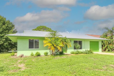 House in Jensen Beach, Florida 2 bedrooms, 91.79 sq.m. № 2273575 - photo 26