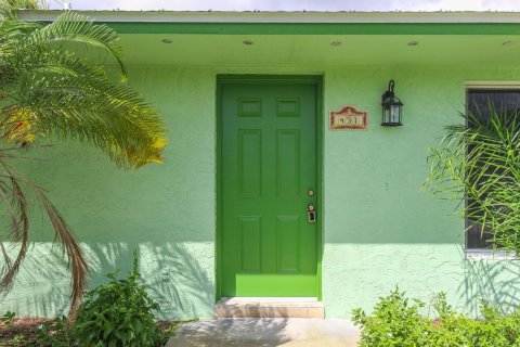 House in Jensen Beach, Florida 2 bedrooms, 91.79 sq.m. № 2273575 - photo 29