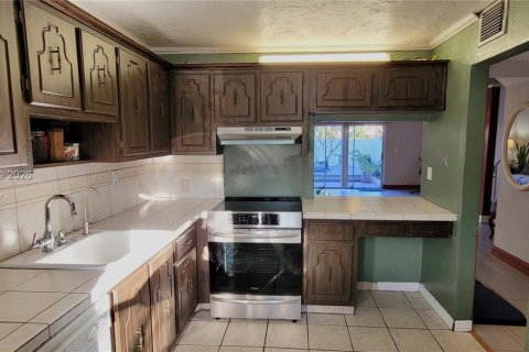 Adosado en venta en Davie, Florida, 2 dormitorios, 120.03 m2 № 2043680 - foto 6