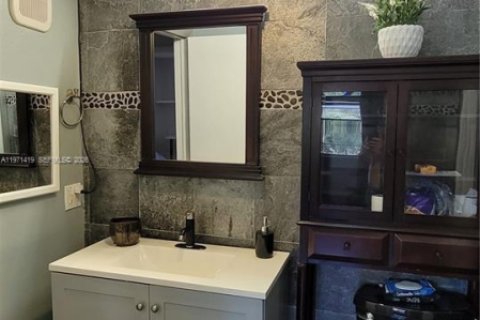Adosado en venta en Davie, Florida, 2 dormitorios, 120.03 m2 № 2043680 - foto 9