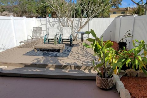 Adosado en venta en Davie, Florida, 2 dormitorios, 120.03 m2 № 2043680 - foto 16