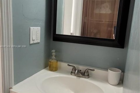 Adosado en venta en Davie, Florida, 2 dormitorios, 120.03 m2 № 2043680 - foto 12