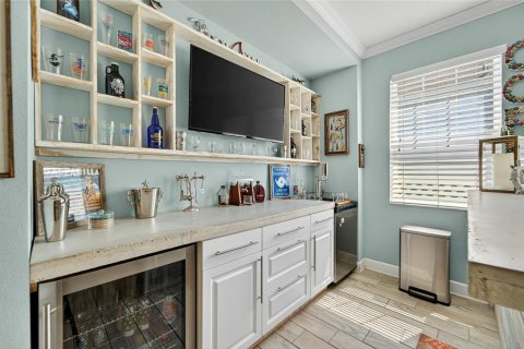 House in Apollo Beach, Florida 4 bedrooms, 300.35 sq.m. № 1915664 - photo 11