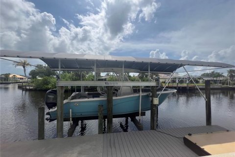 Casa en alquiler en Port Charlotte, Florida, 6 dormitorios, 443.89 m2 № 1820440 - foto 13