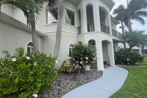 Casa en alquiler en Port Charlotte, Florida, 6 dormitorios, 443.89 m2 № 1820440 - foto 14