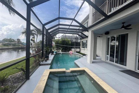 Casa en alquiler en Port Charlotte, Florida, 6 dormitorios, 443.89 m2 № 1820440 - foto 12