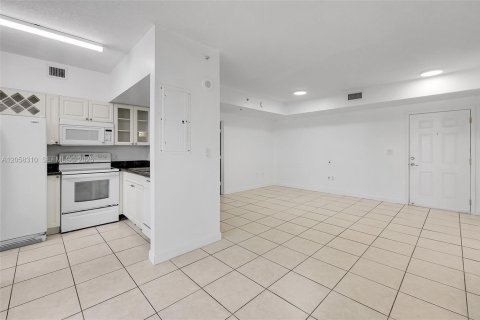 Купить кондоминиум в Майами, Флорида 2 спальни, 83.43м2, № 2168143 - фото 23