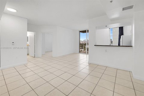 Купить кондоминиум в Майами, Флорида 2 спальни, 83.43м2, № 2168143 - фото 22