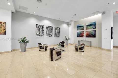 Купить кондоминиум в Майами, Флорида 2 спальни, 83.43м2, № 2168143 - фото 19