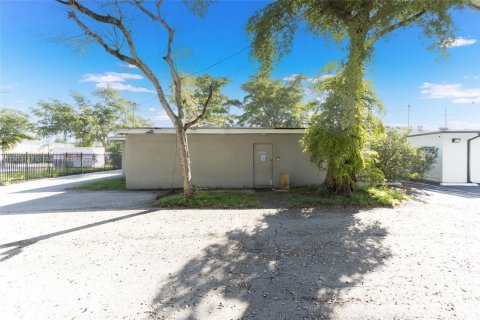 Купить коммерческую недвижимость в Норт-Майами-Бич, Флорида № 1955621 - фото 6