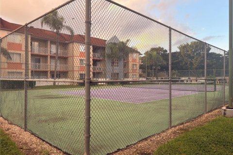 Condo in Hialeah, Florida, 2 bedrooms  № 1954508 - photo 14