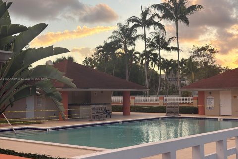 Condo in Hialeah, Florida, 2 bedrooms  № 1954508 - photo 19