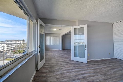 Купить кондоминиум в Беллеэйр Блафс, Флорида 6 комнат, 145.39м2, № 2142339 - фото 20