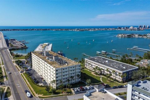 Купить кондоминиум в Беллеэйр Блафс, Флорида 6 комнат, 145.39м2, № 2142339 - фото 30