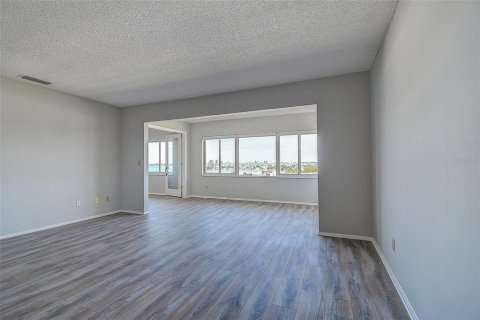 Купить кондоминиум в Беллеэйр Блафс, Флорида 6 комнат, 145.39м2, № 2142339 - фото 16