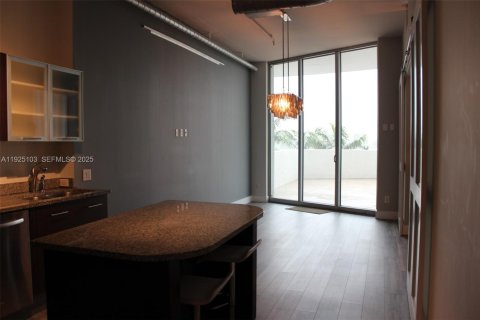 Condominio en alquiler en Aventura, Florida, 2 dormitorios, 75.81 m2 № 1983743 - foto 5