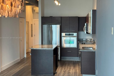 Condominio en alquiler en Aventura, Florida, 2 dormitorios, 75.81 m2 № 1983743 - foto 3