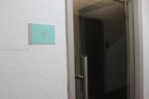 Condominio en alquiler en Aventura, Florida, 2 dormitorios, 75.81 m2 № 1983743 - foto 19