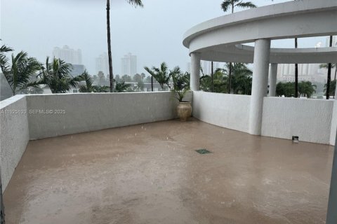 Condominio en alquiler en Aventura, Florida, 2 dormitorios, 75.81 m2 № 1983743 - foto 16