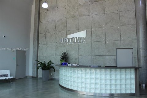 Condominio en alquiler en Aventura, Florida, 2 dormitorios, 75.81 m2 № 1983743 - foto 2