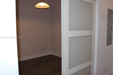 Condominio en alquiler en Aventura, Florida, 2 dormitorios, 75.81 m2 № 1983743 - foto 8