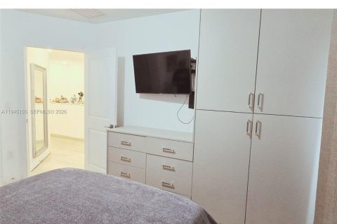 Adosado en alquiler en Miami Gardens, Florida, 4 dormitorios, 148.36 m2 № 2002195 - foto 11