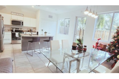 Adosado en alquiler en Miami Gardens, Florida, 4 dormitorios, 148.36 m2 № 2002195 - foto 8