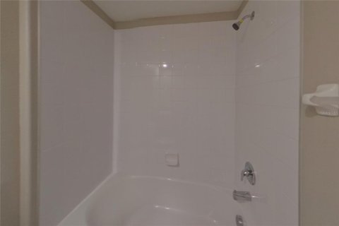 Villa ou maison à louer à Apollo Beach, Floride: 3 chambres, 134.8 m2 № 2385924 - photo 17
