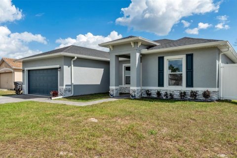 Villa ou maison à vendre à Kissimmee, Floride: 4 chambres, 175.59 m2 № 2098147 - photo 4