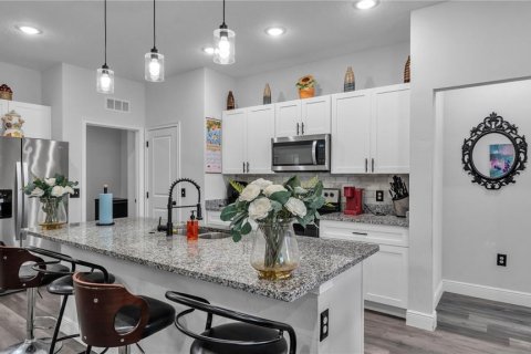 Villa ou maison à vendre à Kissimmee, Floride: 4 chambres, 175.59 m2 № 2098147 - photo 23