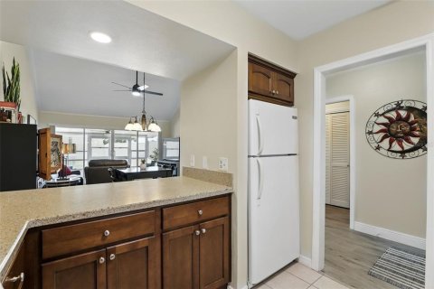 Condo in Apopka, Florida, 2 bedrooms  № 1662435 - photo 7