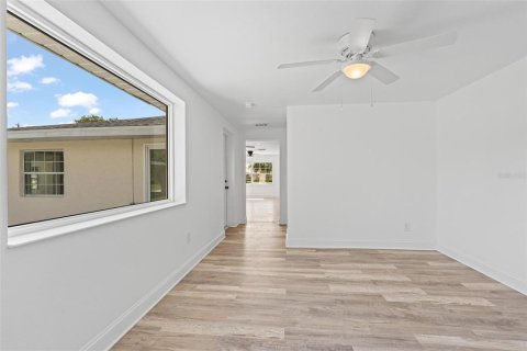 Villa ou maison à vendre à DeLand, Floride: 5 chambres, 237.46 m2 № 1900756 - photo 23