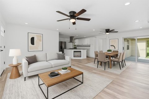 Villa ou maison à vendre à DeLand, Floride: 5 chambres, 237.46 m2 № 1900756 - photo 3