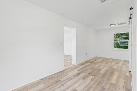 Villa ou maison à vendre à DeLand, Floride: 5 chambres, 237.46 m2 № 1900756 - photo 22
