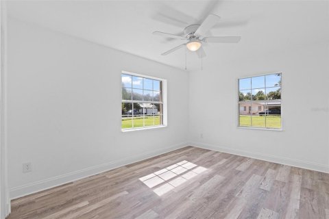 Villa ou maison à vendre à DeLand, Floride: 5 chambres, 237.46 m2 № 1900756 - photo 15