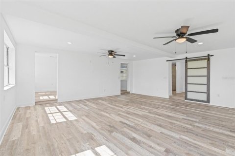 Villa ou maison à vendre à DeLand, Floride: 5 chambres, 237.46 m2 № 1900756 - photo 29