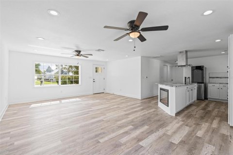 Villa ou maison à vendre à DeLand, Floride: 5 chambres, 237.46 m2 № 1900756 - photo 12