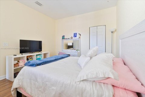 Townhouse in Plantation, Florida 3 bedrooms, 161.84 sq.m. № 1929979 - photo 15