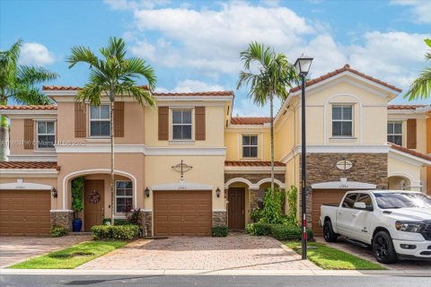 Townhouse in Plantation, Florida 3 bedrooms, 161.84 sq.m. № 1929979 - photo 23