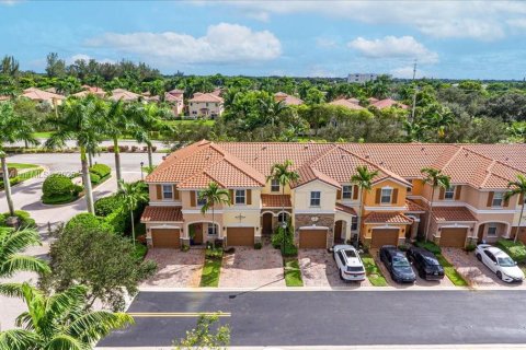 Townhouse in Plantation, Florida 3 bedrooms, 161.84 sq.m. № 1929979 - photo 27