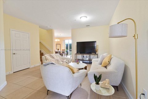 Townhouse in Plantation, Florida 3 bedrooms, 161.84 sq.m. № 1929979 - photo 7
