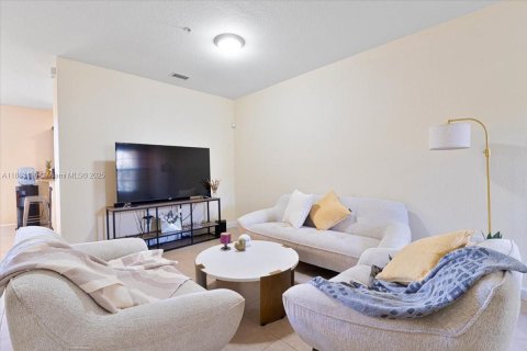 Townhouse in Plantation, Florida 3 bedrooms, 161.84 sq.m. № 1929979 - photo 8