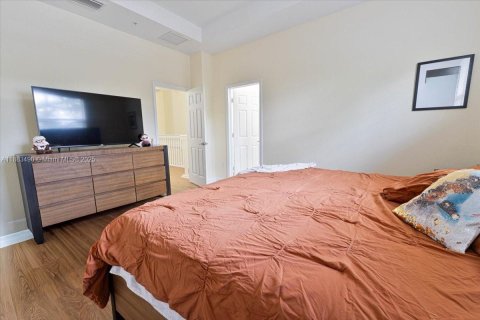 Townhouse in Plantation, Florida 3 bedrooms, 161.84 sq.m. № 1929979 - photo 11