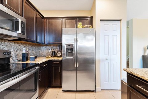 Townhouse in Plantation, Florida 3 bedrooms, 161.84 sq.m. № 1929979 - photo 2