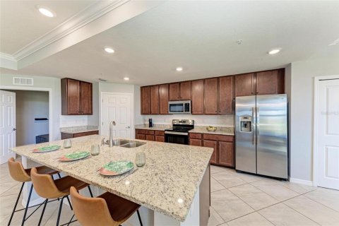 Condominio en alquiler en Lakewood Ranch, Florida, 2 dormitorios, 124.12 m2 № 1440371 - foto 16